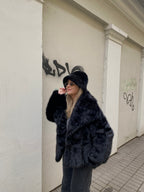 Juoda dirbtinio kailio bucket hat kepurė “Black Luxe Faux Fur Bucket Hat”