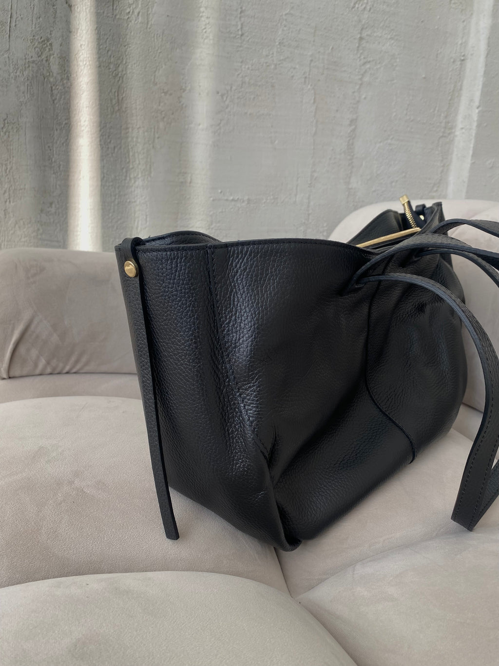 Natūralios odos rankinė „Luna Black“