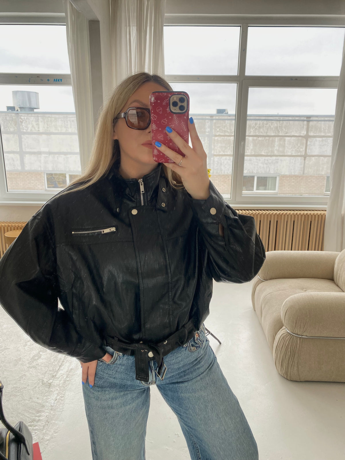 Juoda dirbtinės odos striukė su dirželiu „Valencia Belted Jacket“