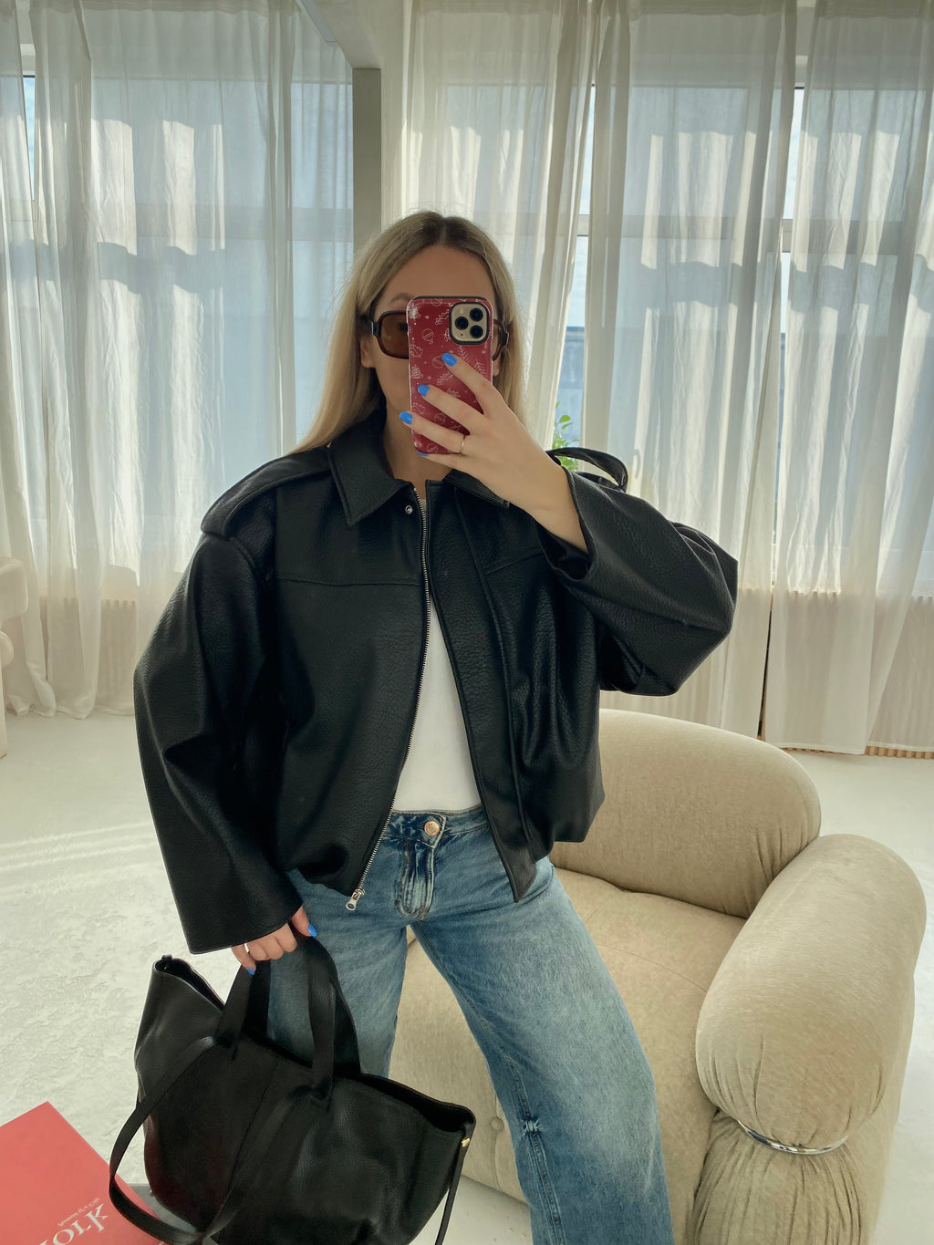 Juoda premium dirbtinės odos bomber tipo striukė „Noelle Luxe Bomber“