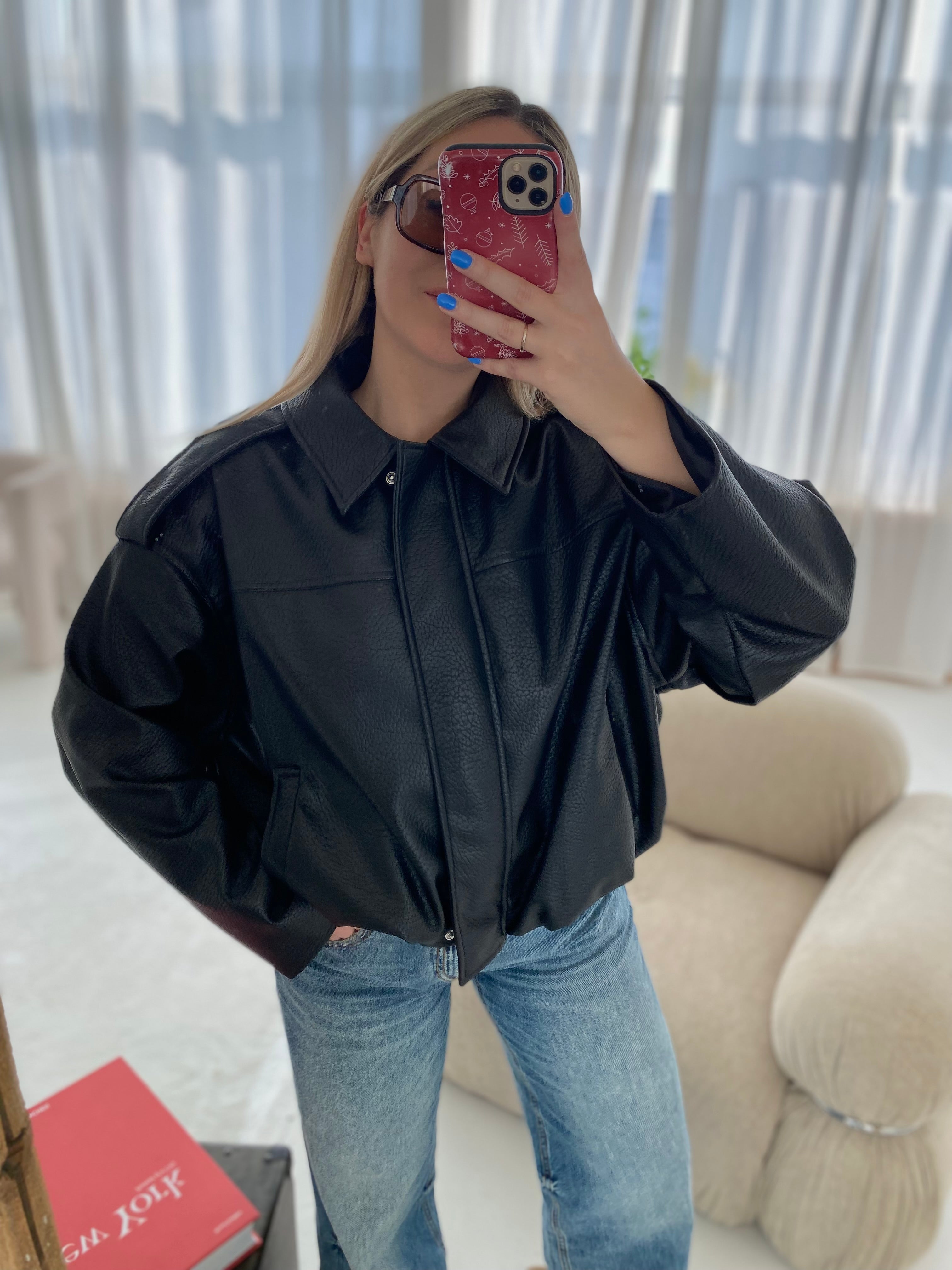 Juoda premium dirbtinės odos bomber tipo striukė „Noelle Luxe Bomber“