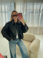 Juoda premium dirbtinės odos bomber tipo striukė „Noelle Luxe Bomber“