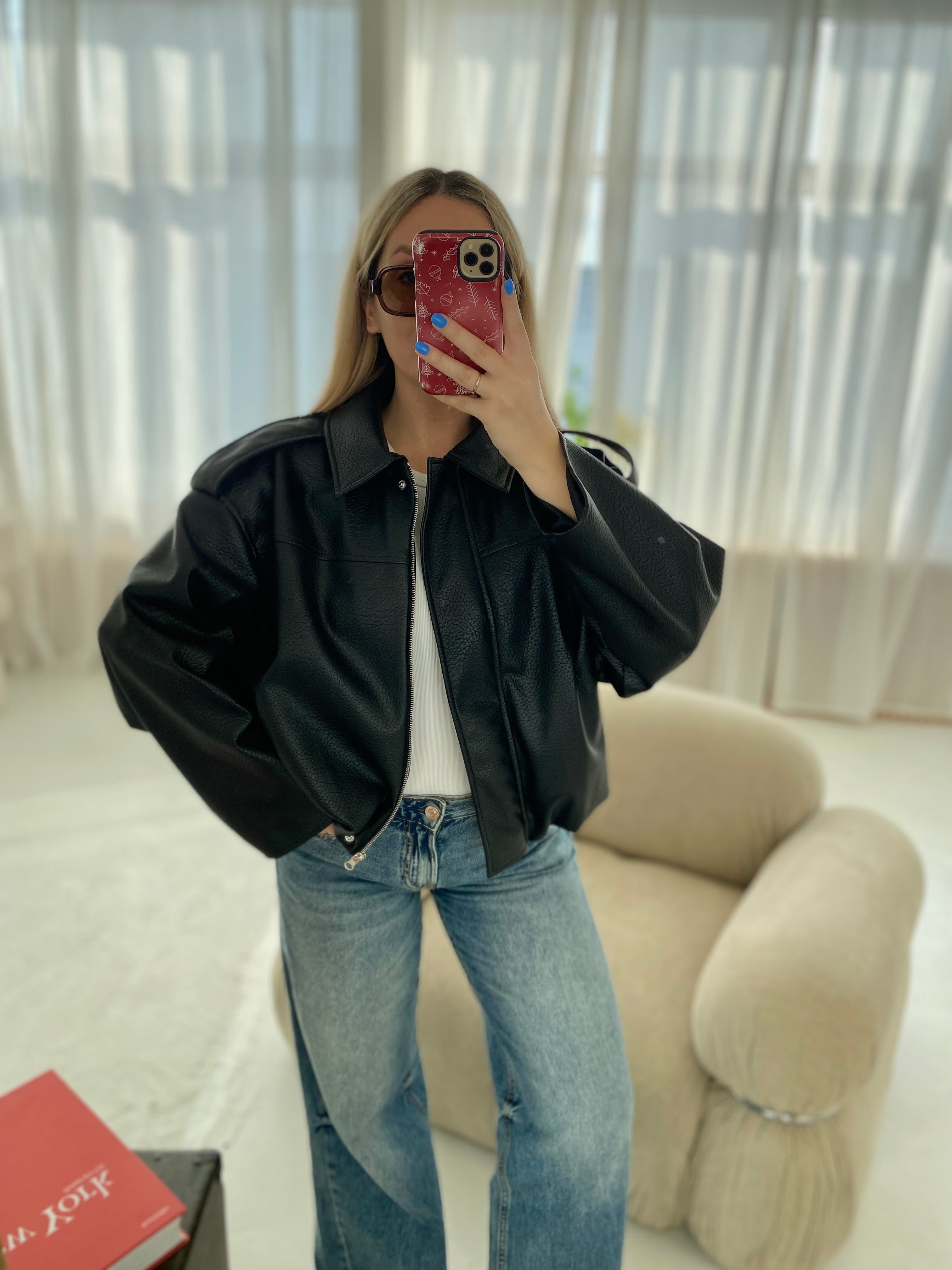 Juoda premium dirbtinės odos bomber tipo striukė „Noelle Luxe Bomber“