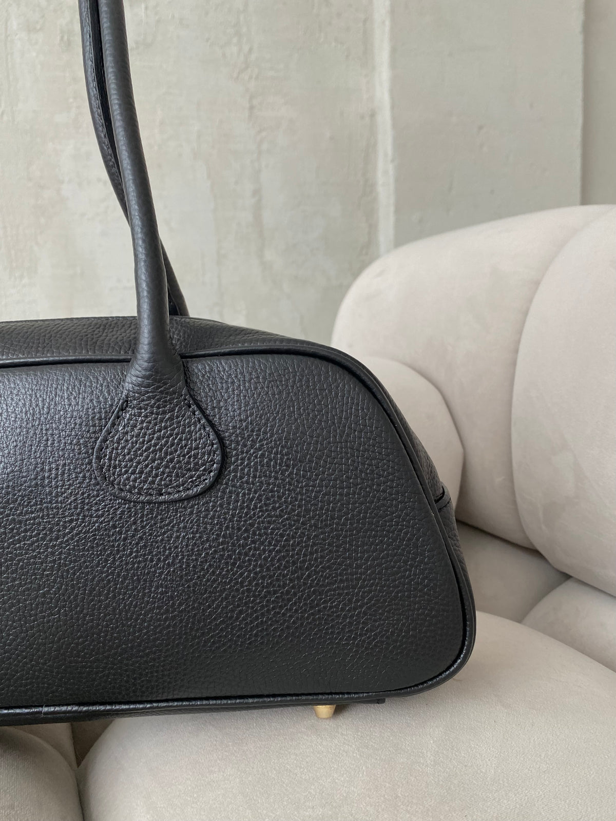 PREORDER: Natūralios odos rankinė juoda „Arden  Leather Bag“