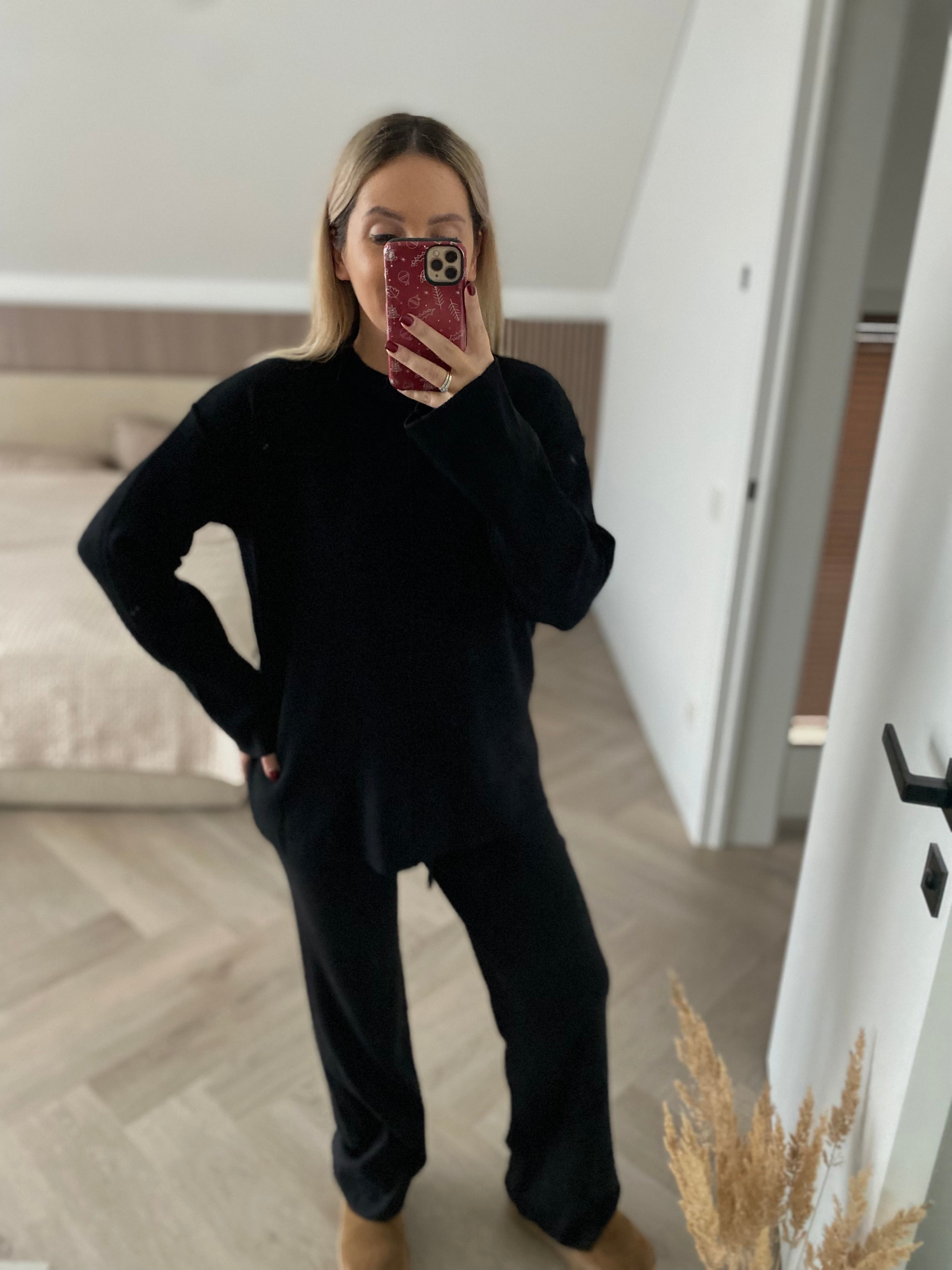 Juodas kostiumėlis su vilna “Black Wool Lounge Set”