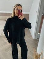 Juodas megztas laisvalaikio kostiumėlis “Black Knit Lounge Set”