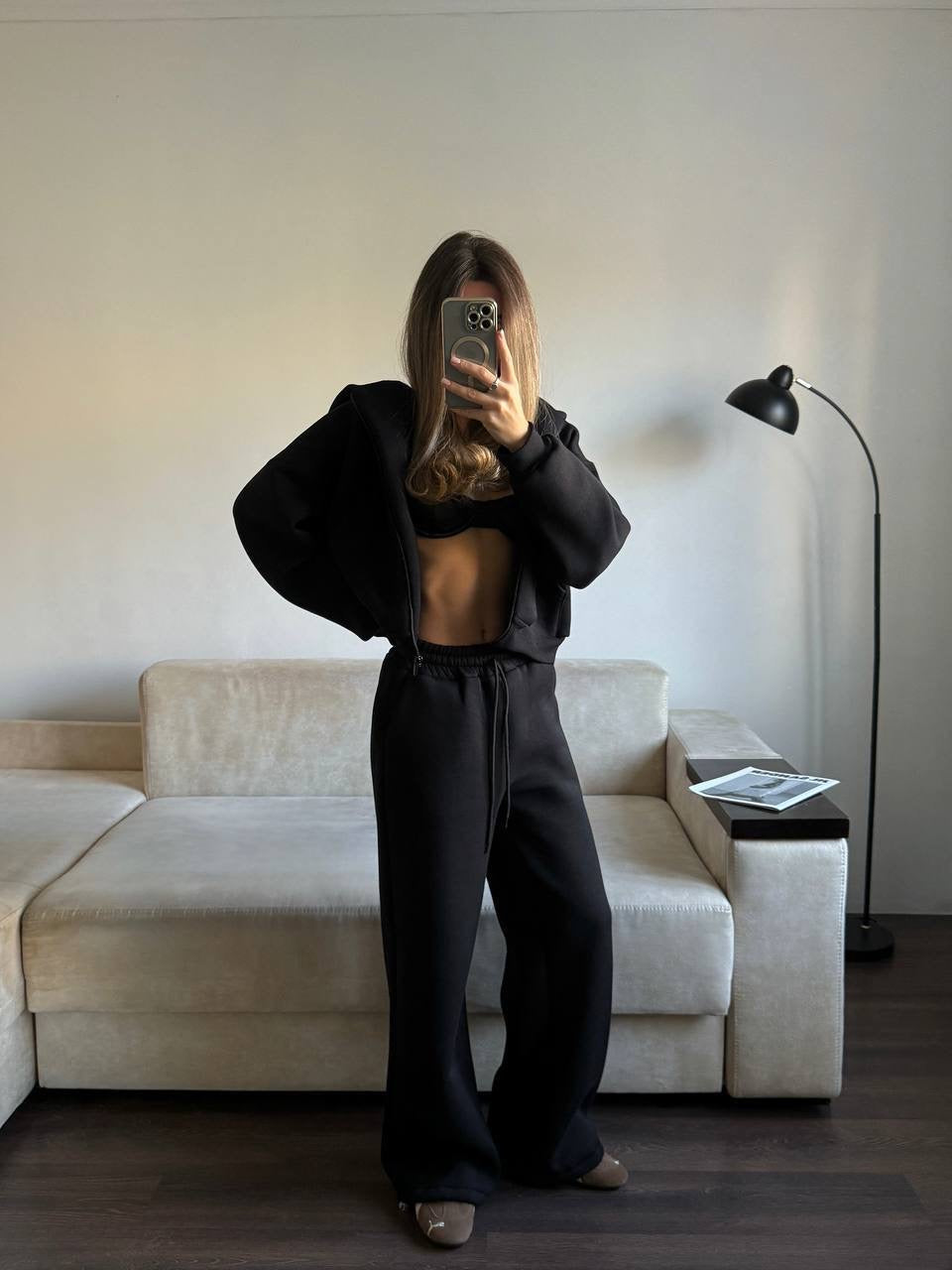 Juodas pašiltintas laisvalaikio komplektas su gobtuvu „Black Zip Hoodie Lounge Set“