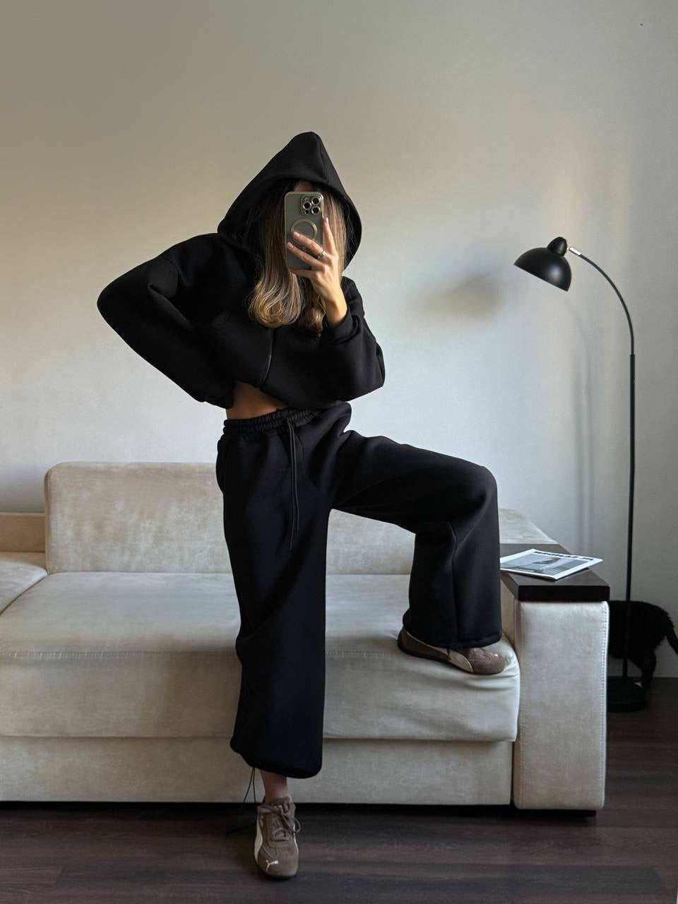 Juodas pašiltintas laisvalaikio komplektas su gobtuvu „Black Zip Hoodie Lounge Set“