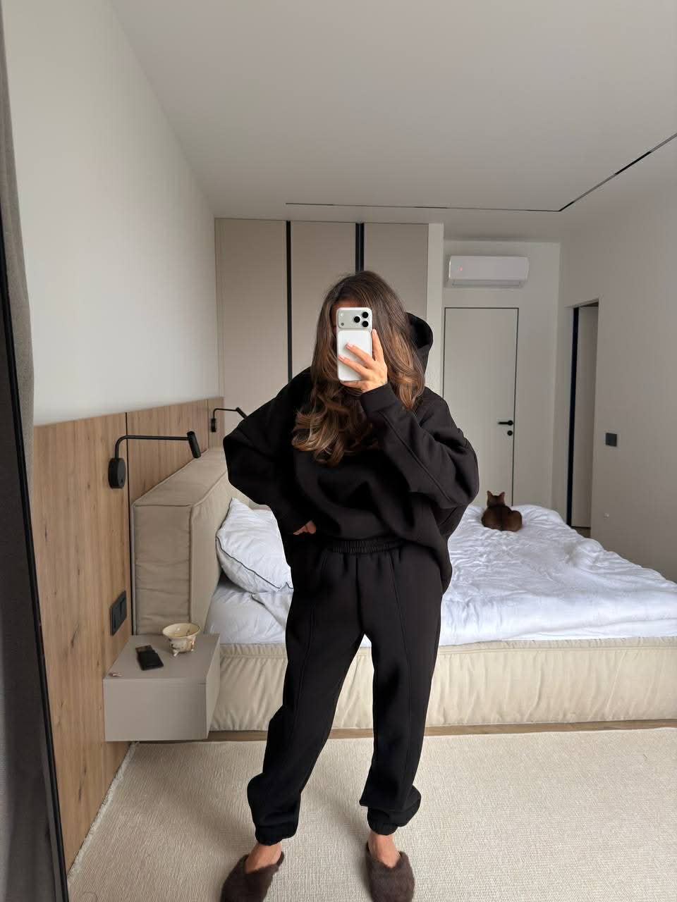 Juodas pašiltintas laisvalaikio komplektas su gobtuvu „Black Oversize Hoodie Lounge Set“