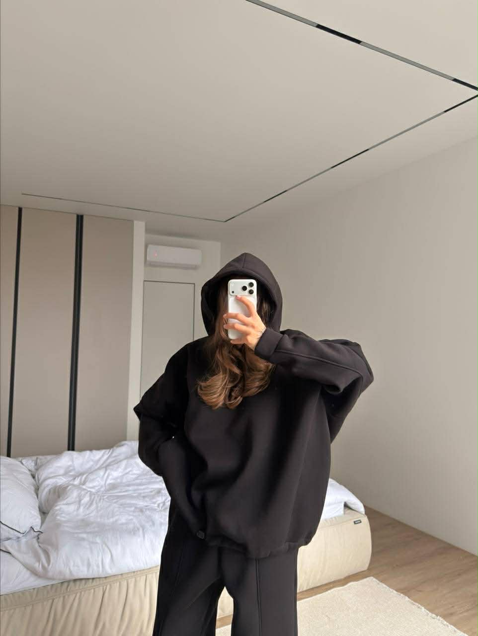 Juodas pašiltintas laisvalaikio komplektas su gobtuvu „Black Oversize Hoodie Lounge Set“