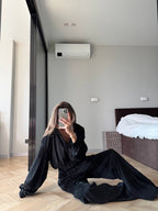 Veliūrinis dviejų dalių laisvalaikio komplektas - juodas „Black Velvet Lounge Set“