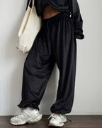 Juodas veliūrinis laisvalaikio komplektas „Black Velvet Comfort Set“