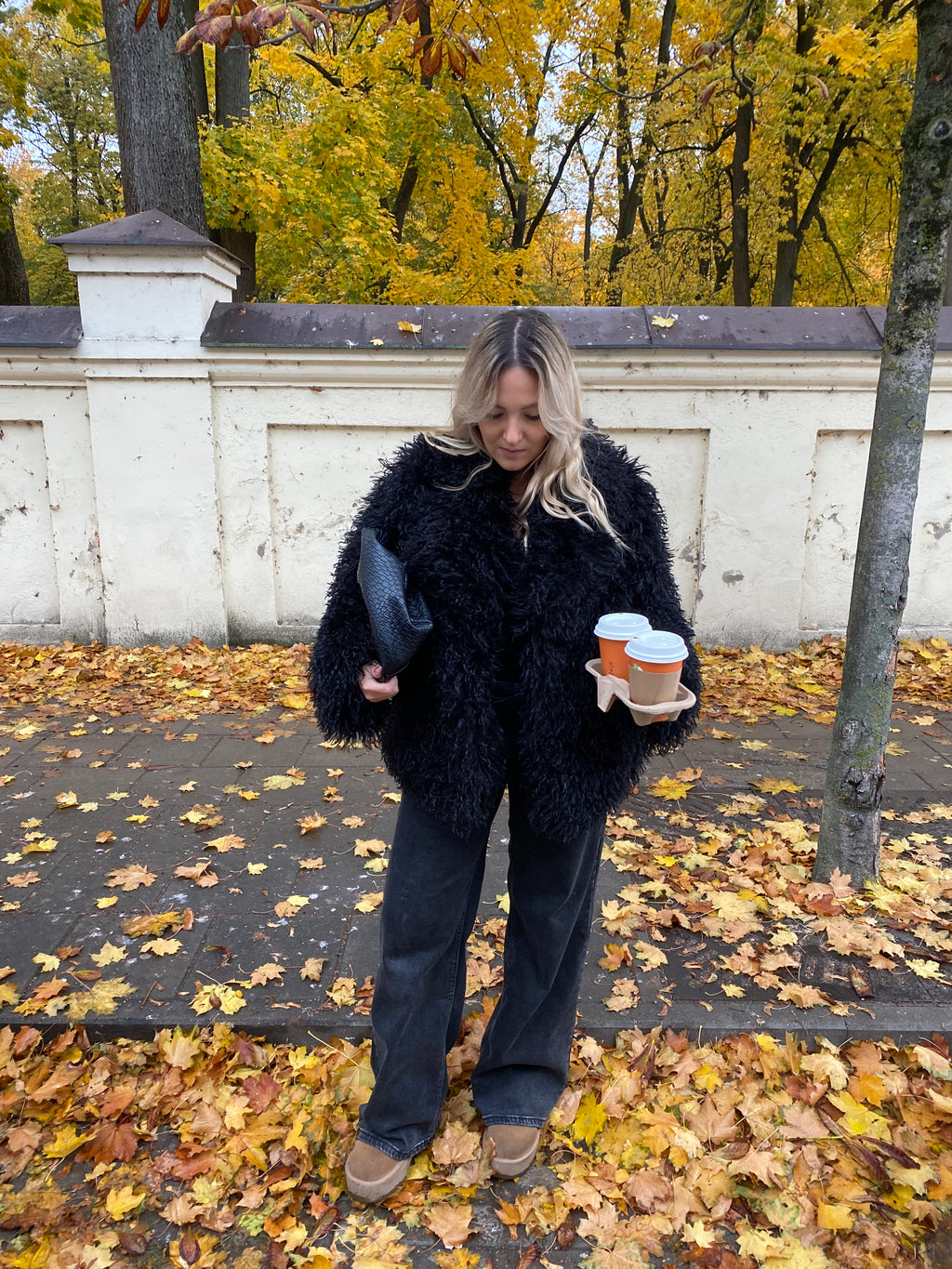 Dirbtiniai lamos kailiniai “Black Elegance”