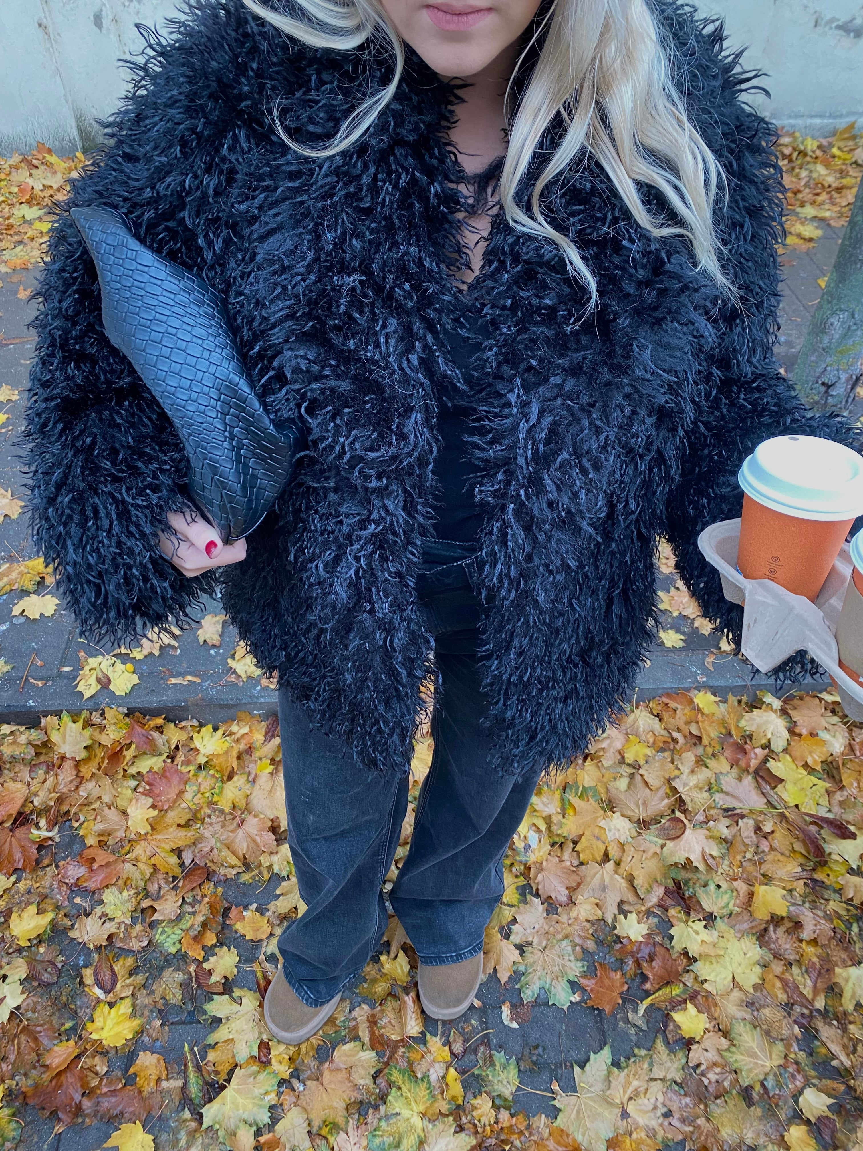 Dirbtiniai lamos kailiniai “Black Elegance”