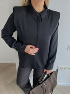 Juodi marškiniai su petukais “Power Shirt Black”