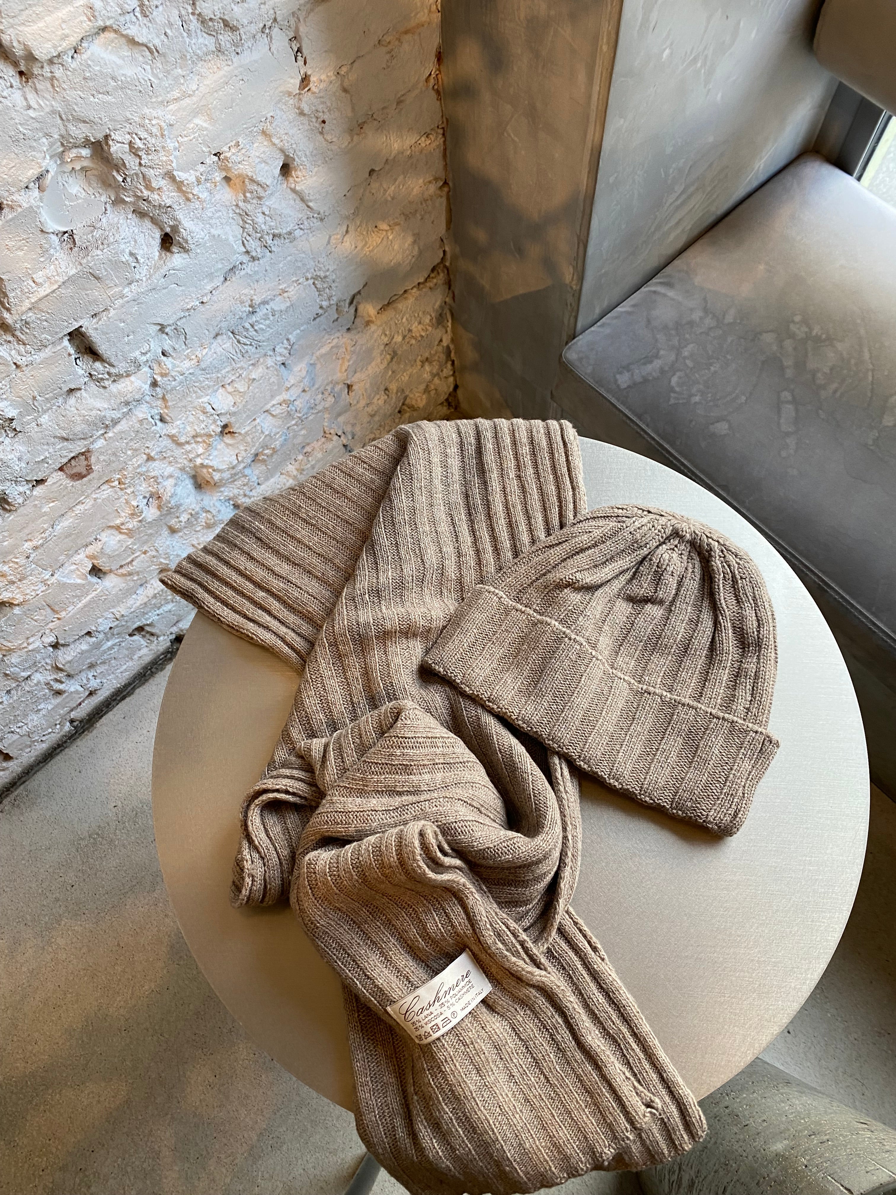 Kapučino šaliko ir kepurės komplektas su kašmyru “Cappuccino Pure Cashmere Set”