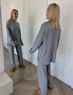 Pilkas megztas kostiumėlis su vilna ir kašmyru “Grey CashBlend Set”