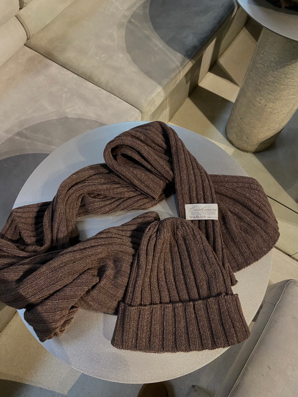Šokoladinis šaliko ir kepurės komplektas su kašmyru (unisex) “Chocolate Pure Cashmere Set”