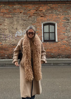 Kreminis–smėlio lamos dirbtinio kailio šalikas “Cream Sand Lama Faux Fur Scarf 2m”
