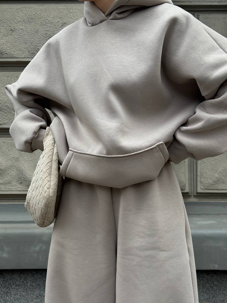 Kreminis oversized laisvalaikio kostiumas su gobtuvu “Cream Hoodie Oversize Set”