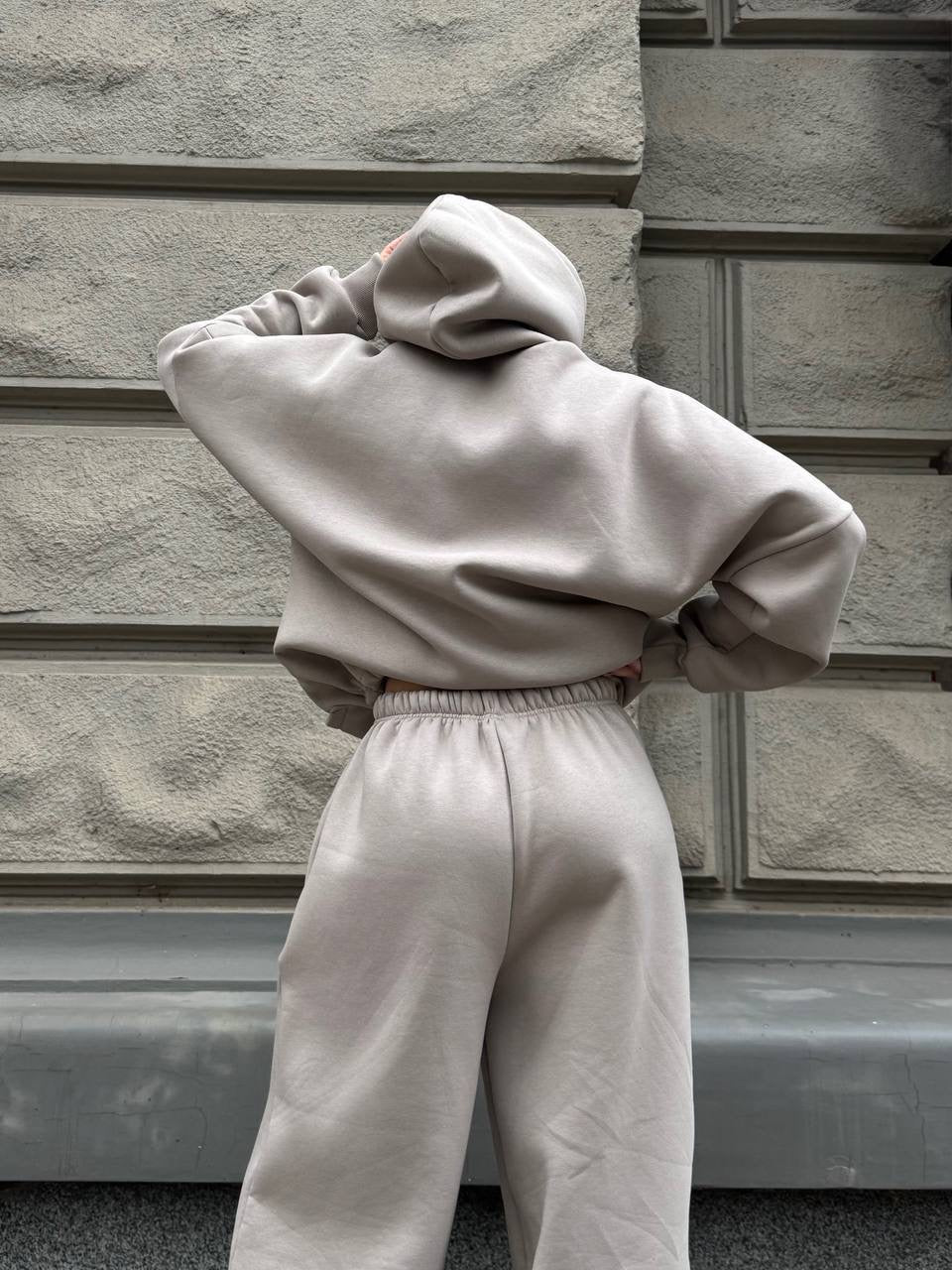 Kreminis oversized laisvalaikio kostiumas su gobtuvu “Cream Hoodie Oversize Set”