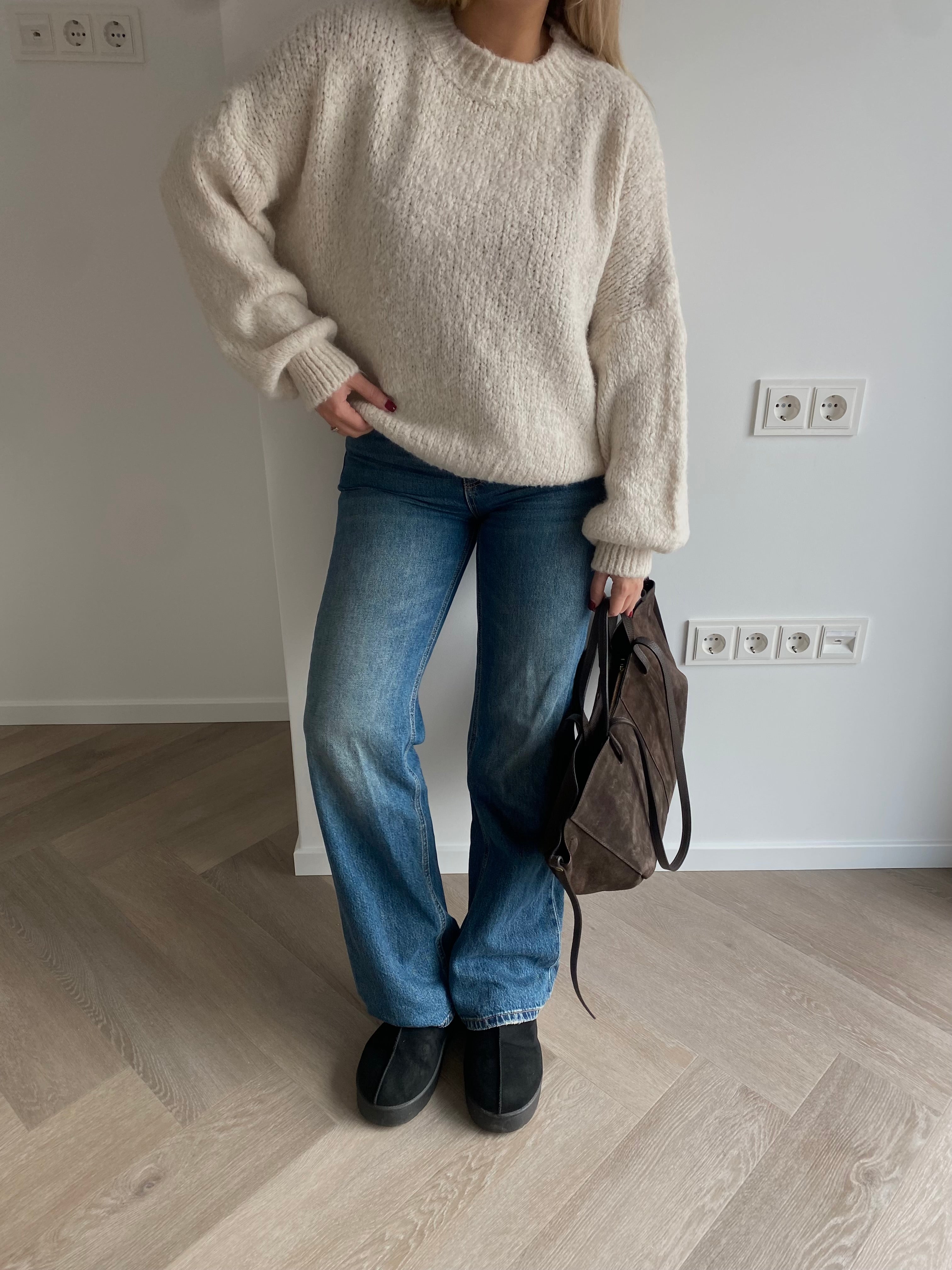 Kreminis megztinis oversize su lanos vilna “Cream Wool Oversize Knit”