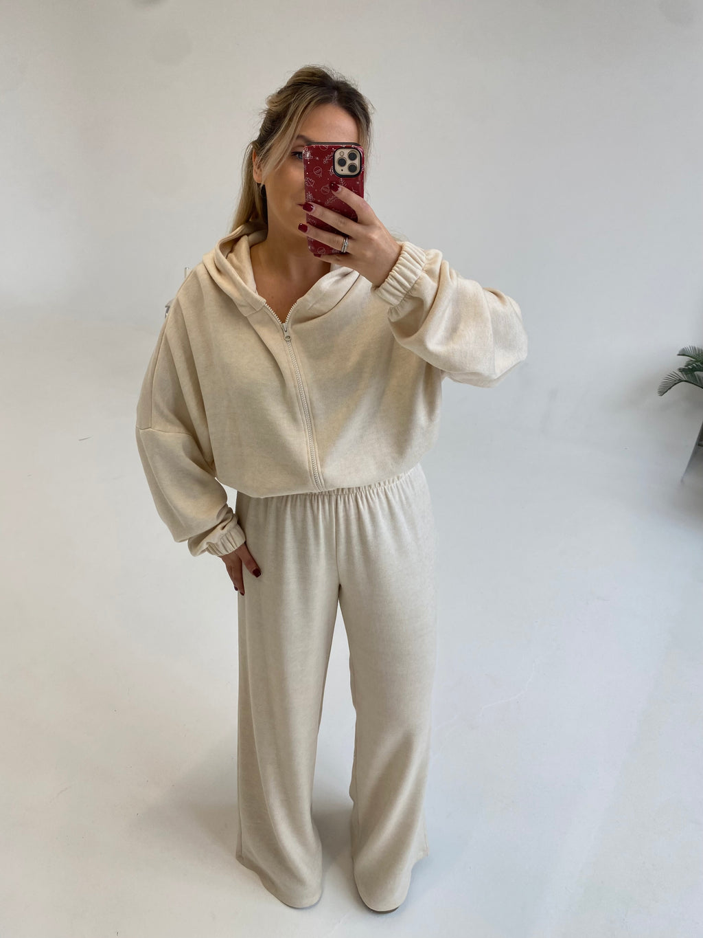 Šiltas megztas laisvalaikio komplektas su vilna “Wool Cozy Cream Set”