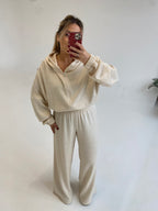 Šiltas megztas laisvalaikio komplektas su vilna “Wool Cozy Cream Set”