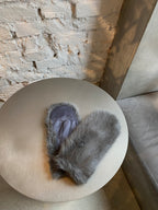 Tamsiai pilkos dirbtinio kailio kumštinės pirštinės “Dark Grey Cozy Faux Fur Mittens”