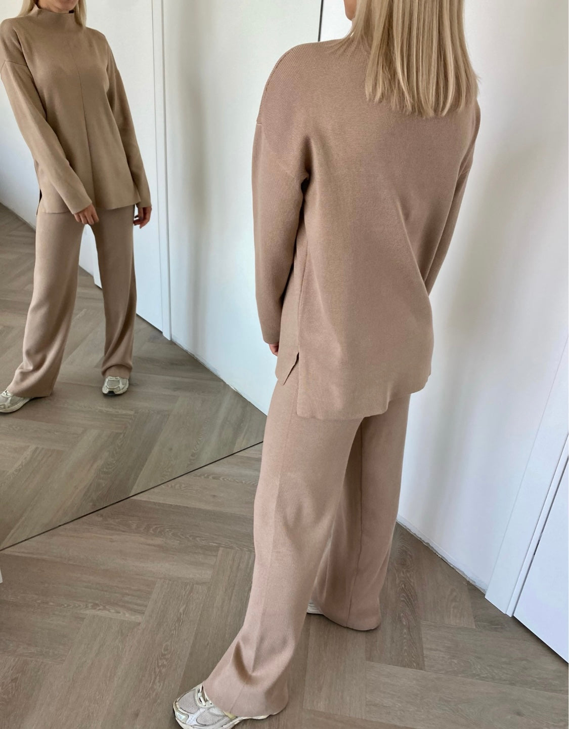 Beige viskozės ir medvilnės kostiumėlis “Beige Soft Blend Set”