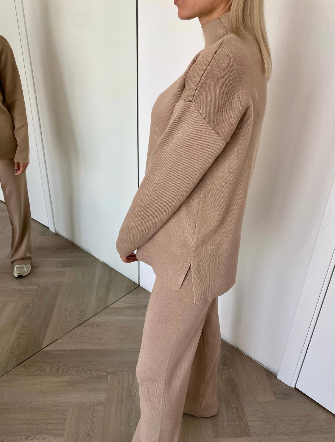 Beige viskozės ir medvilnės kostiumėlis “Beige Soft Blend Set”