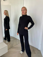 Juodas viskozės ir medvilnės kostiumėlis – “Black Soft Blend Set”