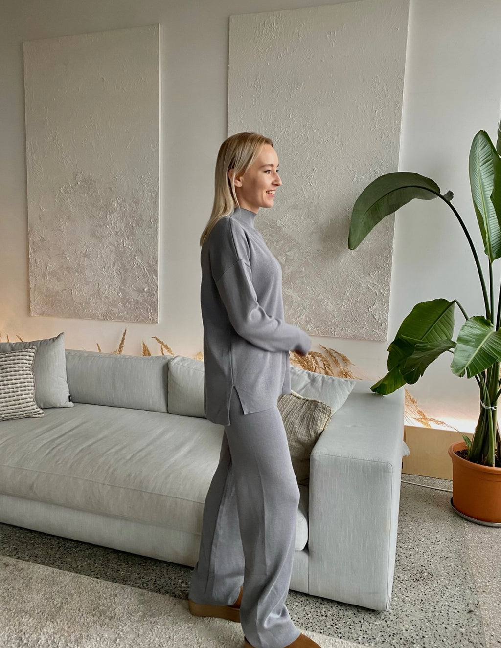 Pilkas viskozės ir medvilnės kostiumėlis “Grey Soft Blend Set”