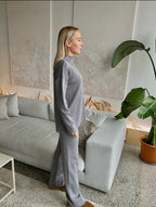Pilkas viskozės ir medvilnės kostiumėlis “Grey Soft Blend Set”