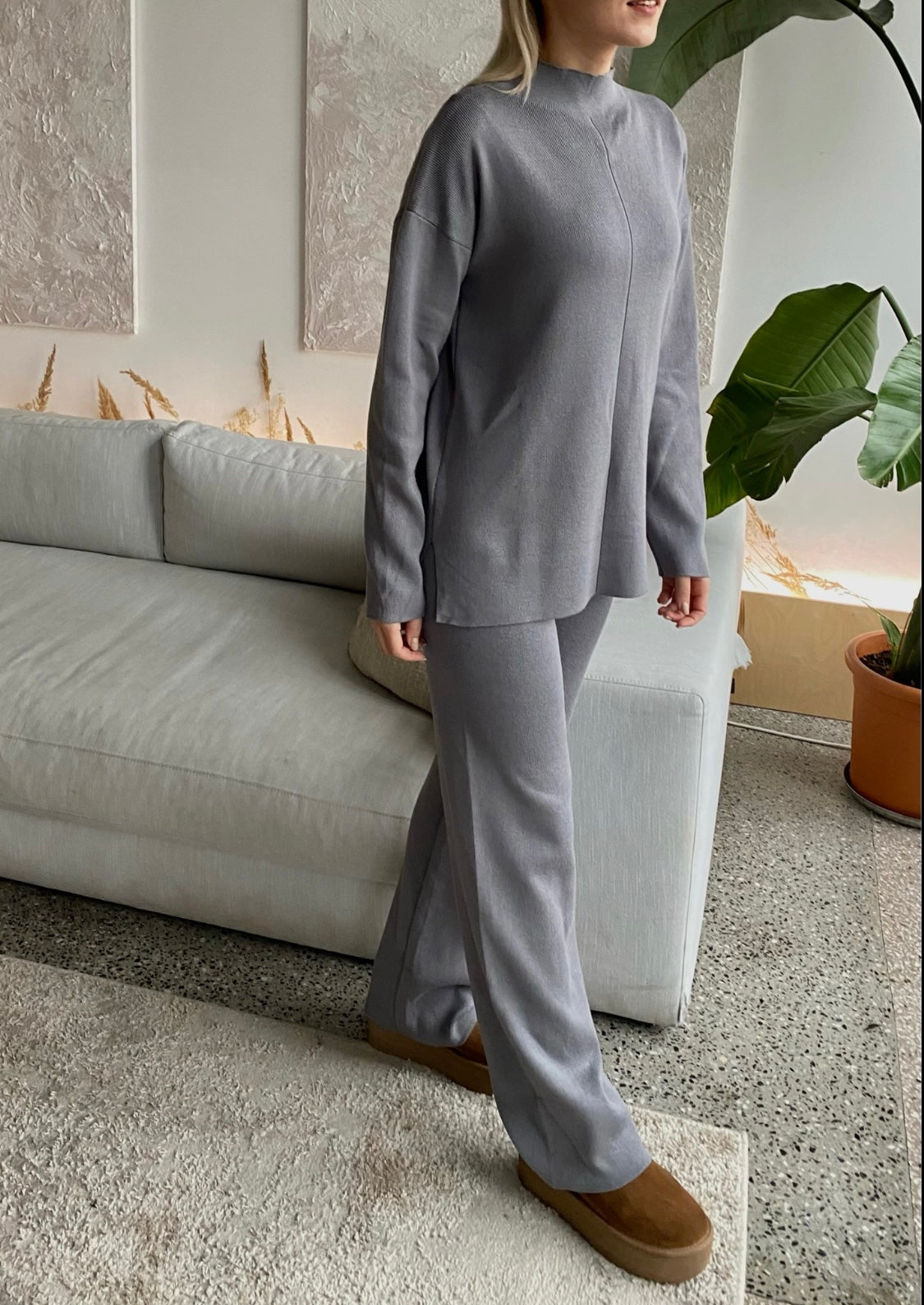 Pilkas viskozės ir medvilnės kostiumėlis “Grey Soft Blend Set”