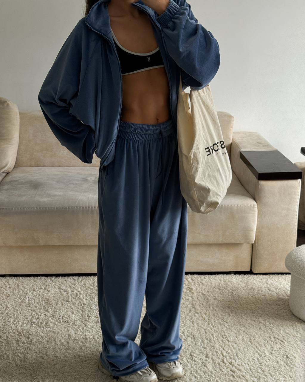 Elektrinės spalvos veliūrinis laisvalaikio komplektas „Deep Blue Velvet Comfort Set“