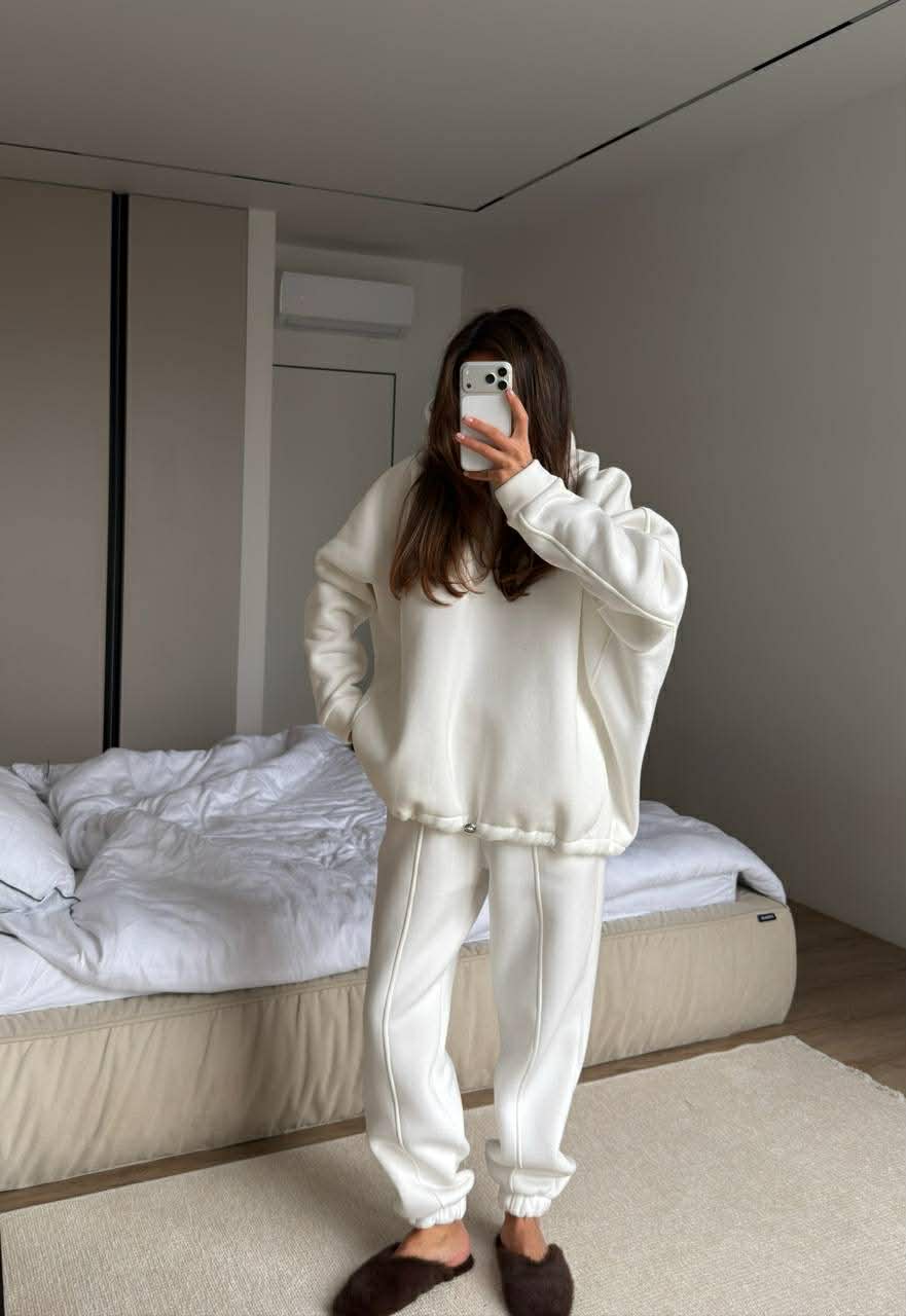 Baltas pašiltintas laisvalaikio komplektas su gobtuvu „White Oversize Hoodie Lounge Set“