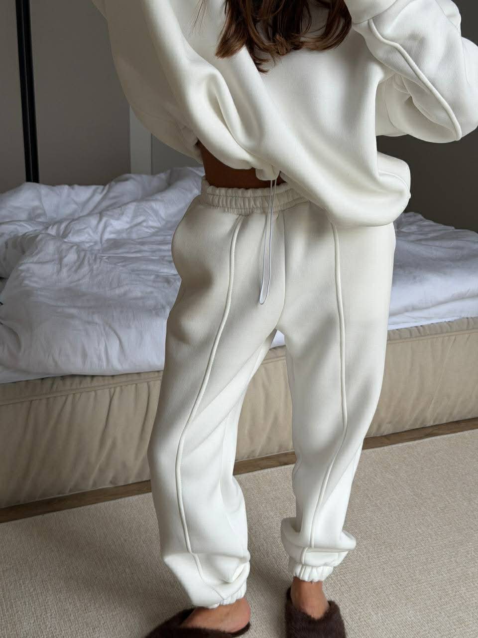 Baltas pašiltintas laisvalaikio komplektas su gobtuvu „White Oversize Hoodie Lounge Set“