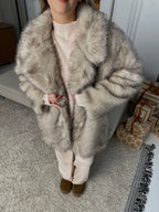 Nude oversize vidutinio ilgio dirbtiniai kailinukai “Nude Oversize Faux Fur Coat”