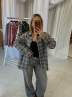 Oversize pilki languoti marškiniai „Grey Check Oversize Shirt“
