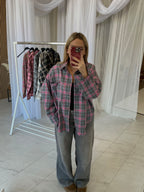 Oversize languoti marškiniai pilki su rožiniu “Grey Pink Check Oversize Shirt”