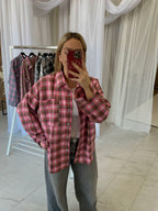 Oversize ryškiai rožiniai languoti marškiniai su rudu „Bright Pink Brown Check Oversize Shirt“