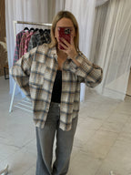 Oversize languoti marškiniai kreminio atspalvio „Cream Check Oversize Shirt“