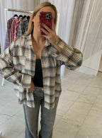 Oversize languoti marškiniai kreminio atspalvio „Cream Check Oversize Shirt“
