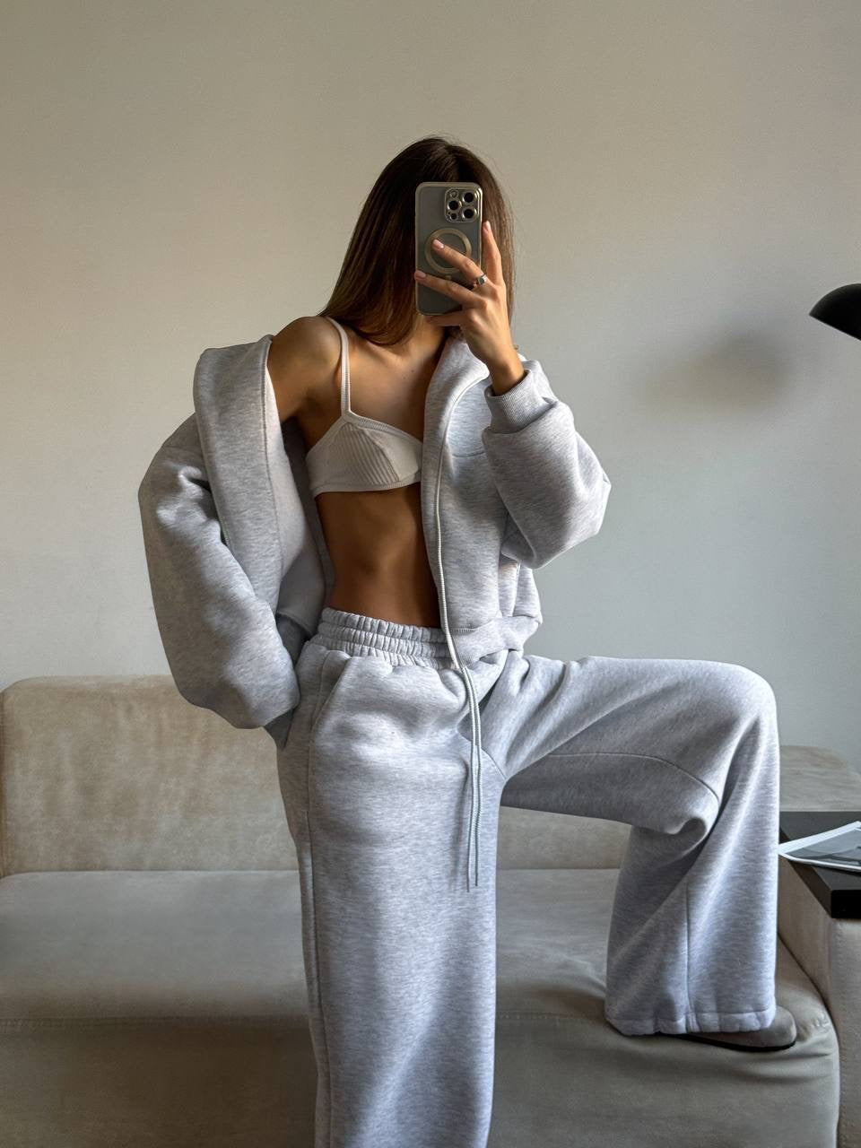 Pilkas pašiltintas laisvalaikio komplektas su gobtuvu „Grey Zip Hoodie Lounge Set“