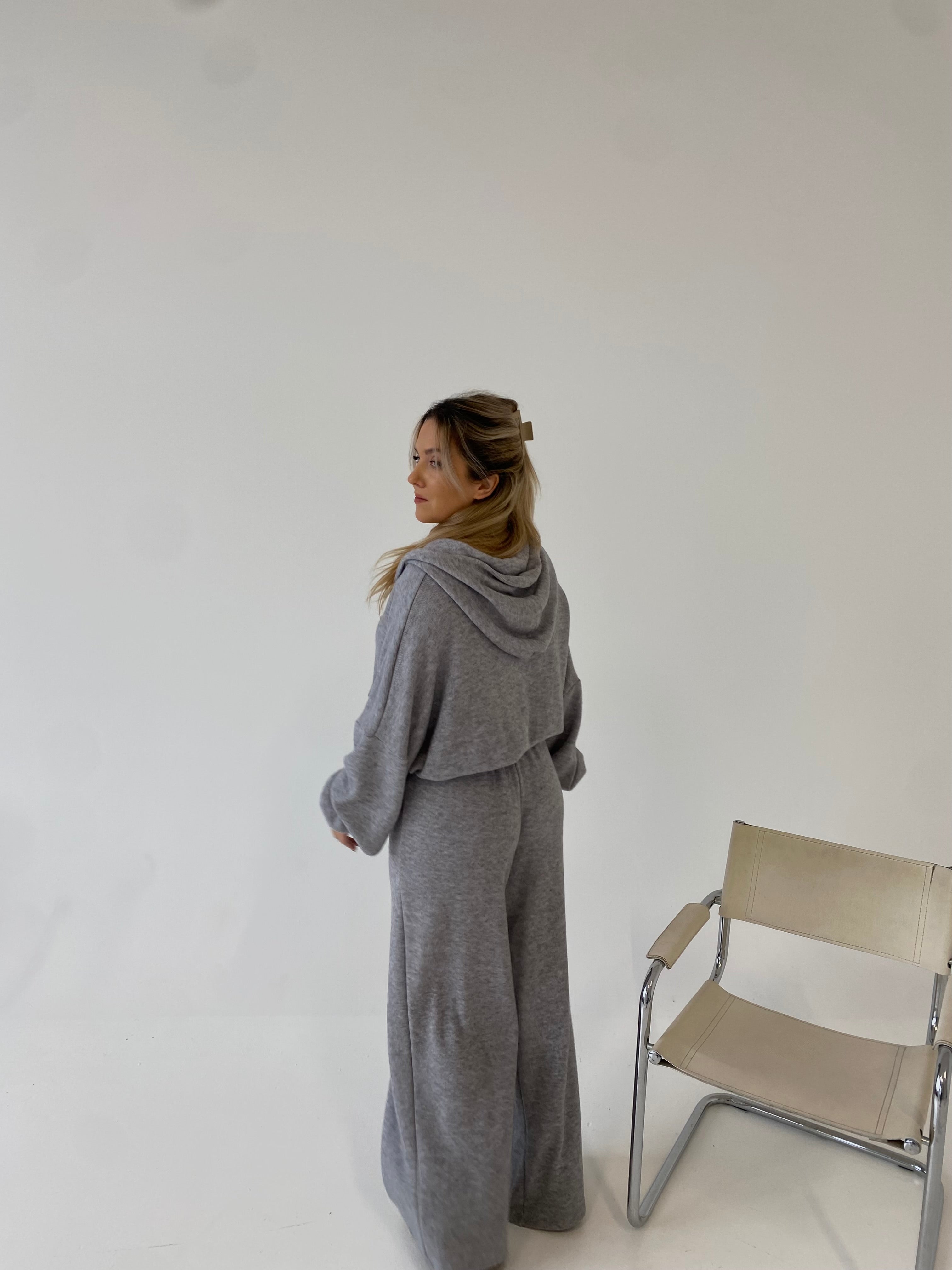 Šiltas megztas laisvalaikio komplektas su vilna “Wool Cozy Grey Set”
