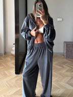 Veliūrinis dviejų dalių laisvalaikio komplektas - pilkas „Grey Velvet Lounge Set“