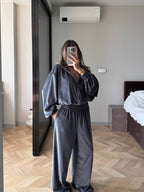 Veliūrinis dviejų dalių laisvalaikio komplektas - pilkas „Grey Velvet Lounge Set“