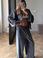 Veliūrinis dviejų dalių laisvalaikio komplektas - pilkas „Grey Velvet Lounge Set“