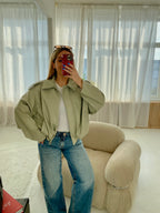 Pistacijų premium dirbtinės odos bomber tipo striukė „Noelle Luxe Bomber“